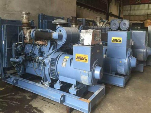 江城发电机组带负载降电压是什么原因照成的？